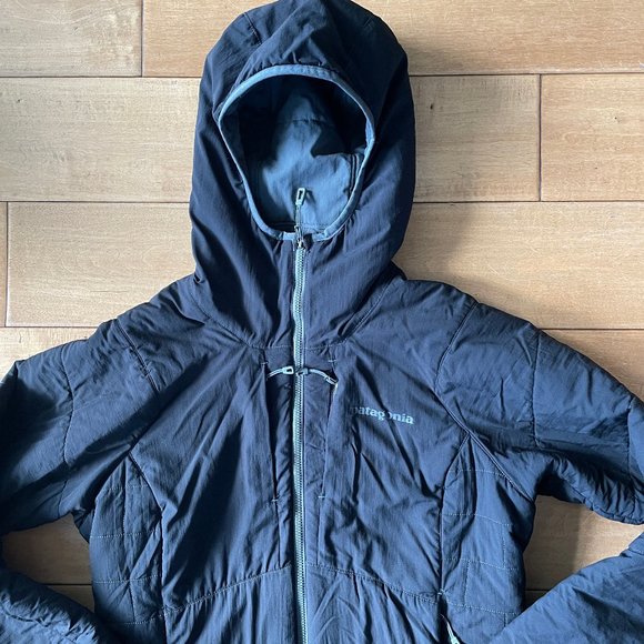 Patagonia Women's Black insulated Nano-Air hoodie size small - Picture 5 of 16
